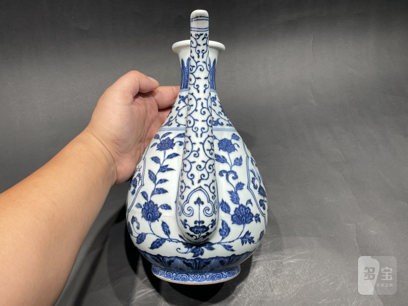 清乾隆 仿永乐青花开光花果纹执壶 - 图5